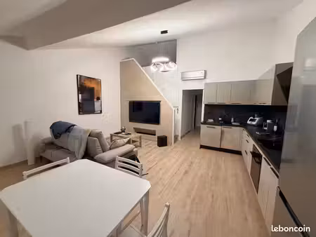 appartement meublé 3 chambres entièrement rénové – saint-maximin-la-sainte-baume
