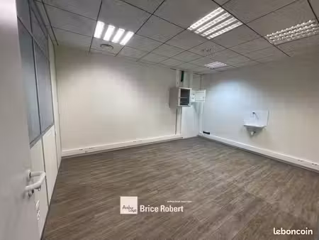 bureaux 113 m²