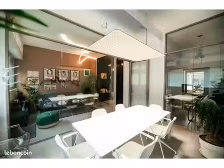 bureaux 83 m²