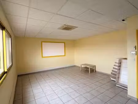 bureau de 25 m² à louer dans la zone des platières à mornant