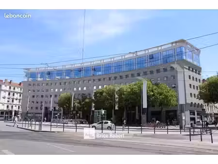 bureaux 109 m²