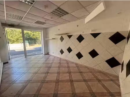 local commercial à louer