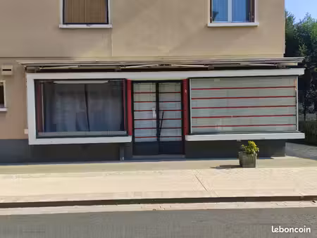 local commercial à louer – cœur de village – sainte-foy-l’argentière (69610)