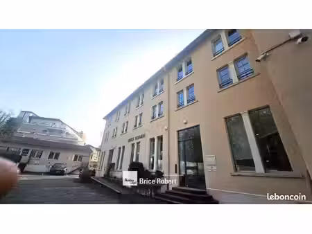 bureaux 188 m²