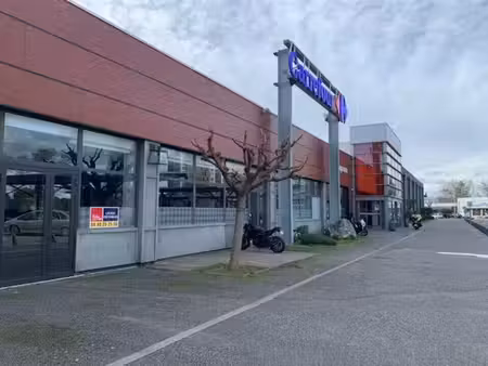 local commercial à louer