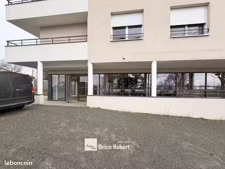 local commercial 180 m²