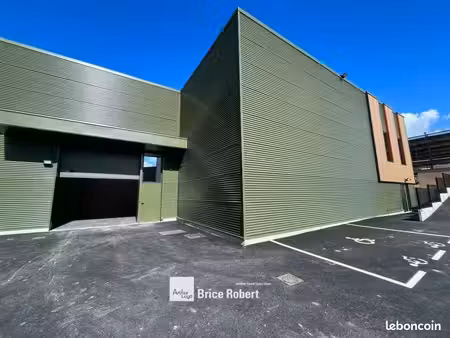 local d'activité 547 m²