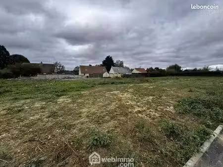 terrain 842 m² versigny