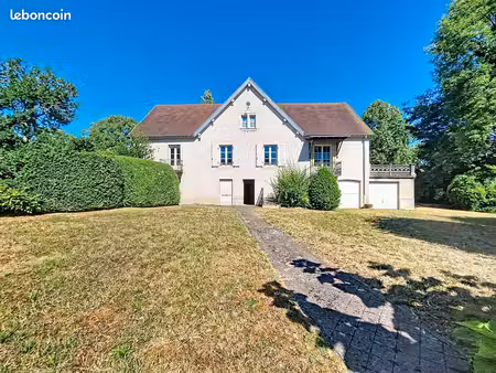 propriété 10 pièces 229 m²