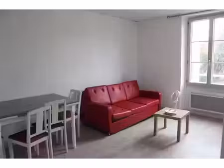 location appartement 2 pièces 37 m² à auxerre (89000)