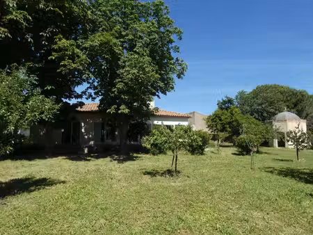 villa 130m² + dépendance de 50 m² pour revenu locatif l'ensemble sur terrain de 2434m²