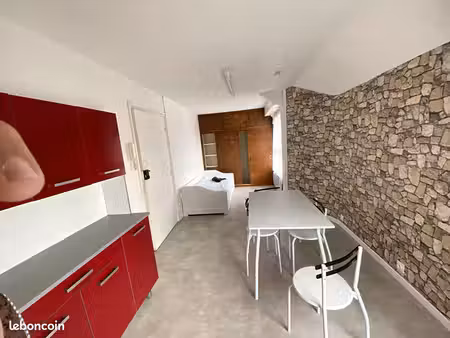 studio 1 pièce 22 m²