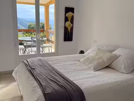 julie