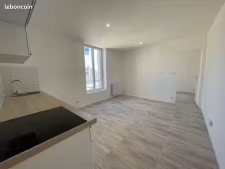 f2 refait à neuf hyper centre château thierry