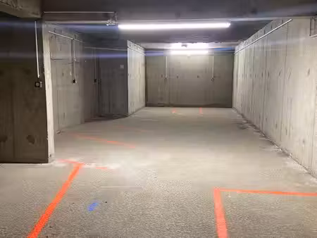 garage / box fermé de 50 m² à vendre – proche centre-ville
