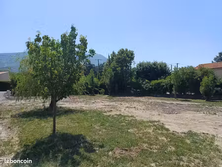 terrain viabilisé 702 m² – plan de gaubert – digne-les-bains