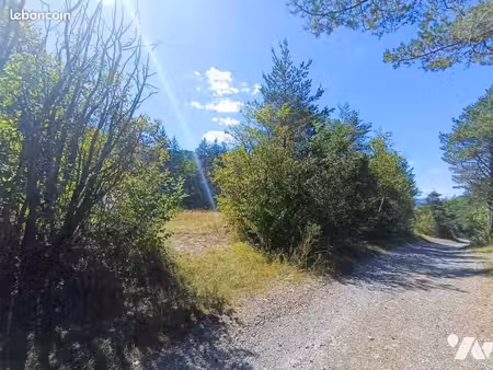 terrain 1188 m² seyne