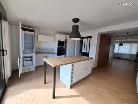 charmante maison de ville rénovée à proximité de la gare de bailleul