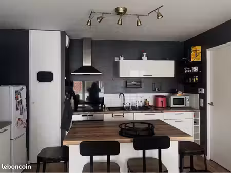 appartement 2 chambres (t3) à louer