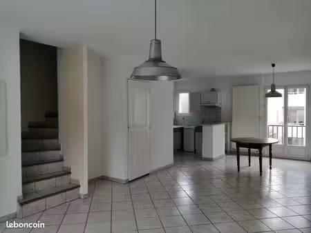 beau f4 en duplex de 82 m² avec garage et cave