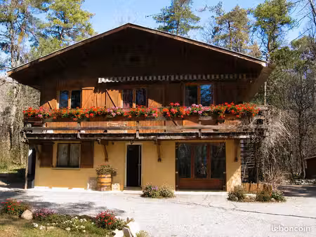 chalet 6 pièces 110 m²