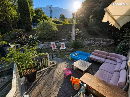 appartement esprit maison 110m² avec jardin 448m²