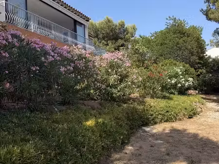 villa 8 pièces 240 m²