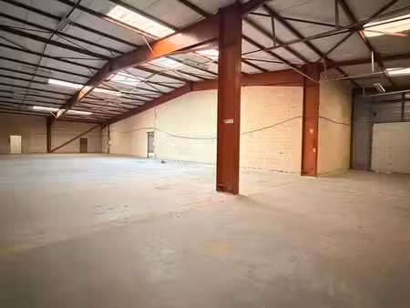 local d’activité 1 600 m² à louer