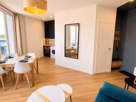 location t2 meublé · 52m2 · 890 cc/mois · auxerre · place charles lepère  centre-ville d'a