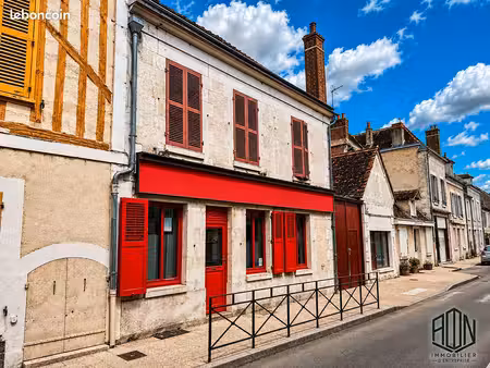 local commercial 70 m² auxerre