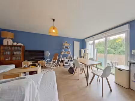 poitiers - domaine de la roseraie - appartement t3 avec balcon et parking