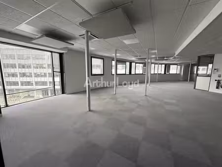location bureaux 324 m²