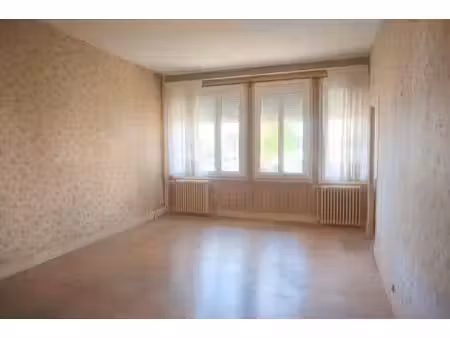 petit prix pour cette belle maison de ville de 126 m2