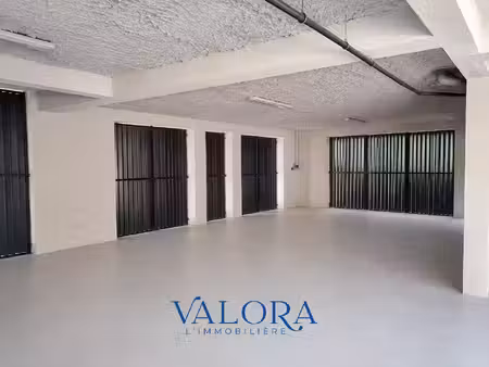 grand box 75 m2 - centre-ville de saint-remy-de-provence