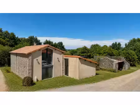 maison de 180 m2 sur 6.5 hectares