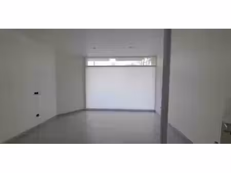 à louer local commercial 107 m² – 990 € |seichamps