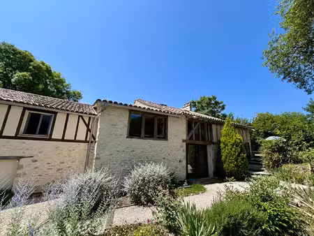 maison en pierre rénovée proche de villeréal