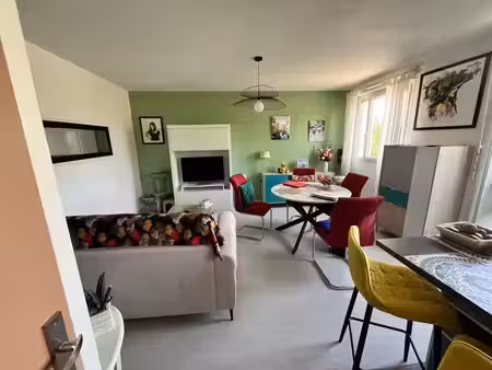 vente appartement 2 pièces 44 m² à saint-jean-d'angély (17400)  87 920 €