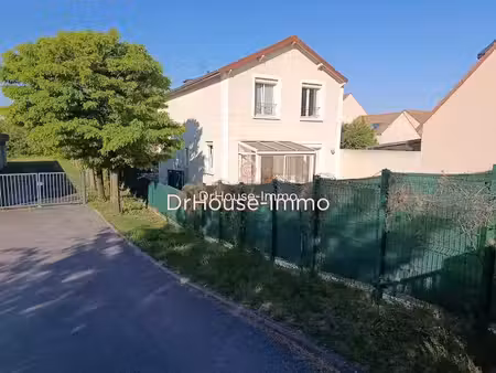 location maison 7 pièces 125 m² à carrieres-sur-seine (78420)  2 449 €