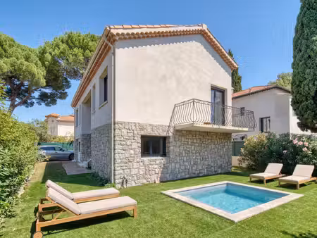 villa rénovée de 130 m² au cœur d'un petit cul-de-sac