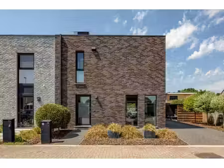 huis te koop in genk met 3 slaapkamers