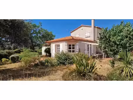 ille sur tet - villa independente sur 1 600 m2 avec grand garage