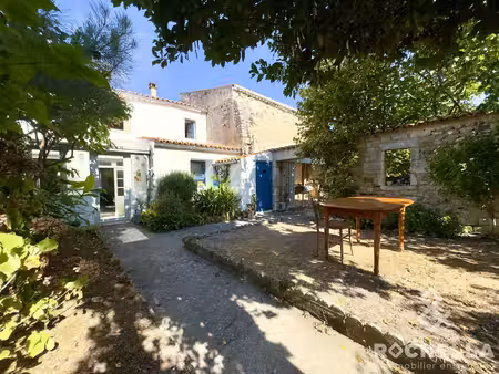 maison avec jardin au coeur de la citadelle de brouage