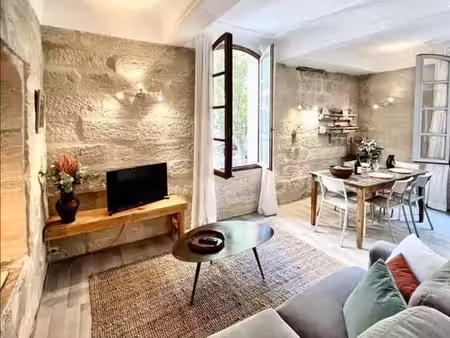 uzès (30700)