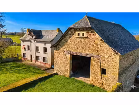 montbazens - authentique corps de ferme en pierres  superbe grange et dépendances.