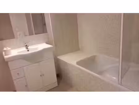 location appartement 2 pièces 52 m² à saint-médard-d’eyrans (33650)
