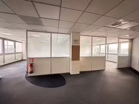 location bureaux 142 m²