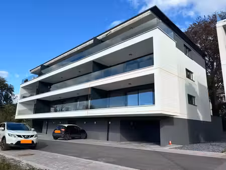 appartement 3 chambres avec terrasse à bertrix