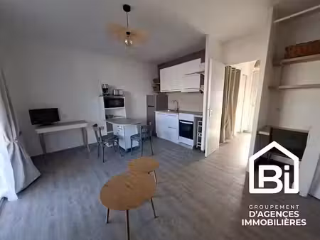 location meublée appartement 1 pièce 25 m² à colleville-montgomery (14880)  500 €