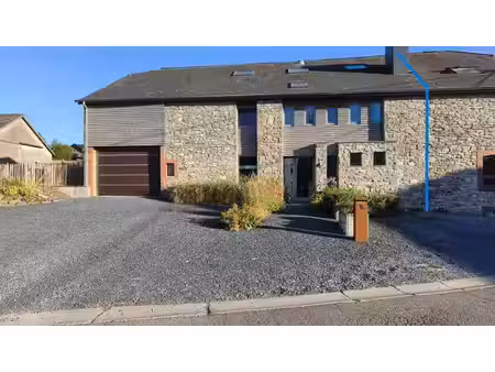 maison en pierre 5 ch avec grand garage  terrasse et jardin
